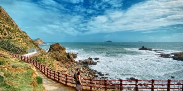 Discover the Pristine Beauty of Kỳ Co: The Maldives of Vietnam